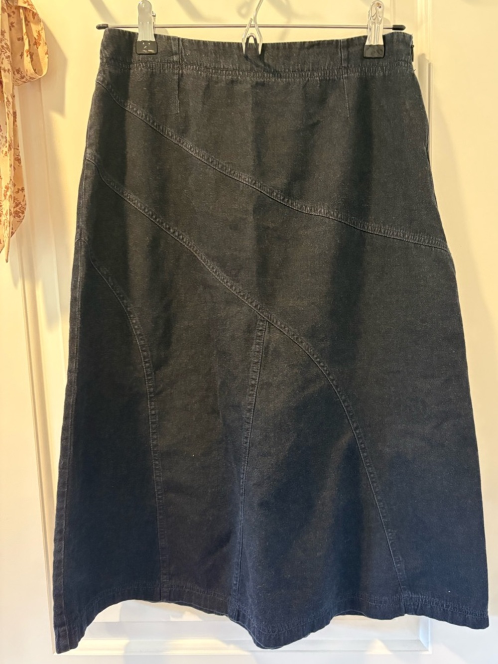 Women's Black Midi Denim Skirt with Paneled Stitching